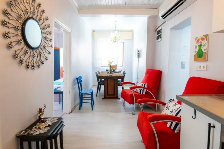 Salon ve yemek bölümü